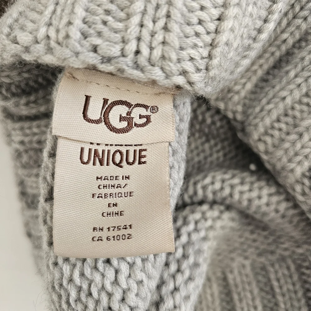 UGG Australia Womens Solid Ribbed Beanie Pom‎ Pom Steel Heather Wool Blend New